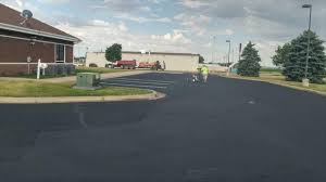 Best Asphalt Driveway Installation  in Roslyn, NY